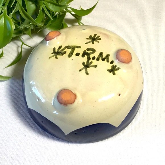 Set of Two Hand Crafted Decorative Pottery Bowls - Picture 5 of 5